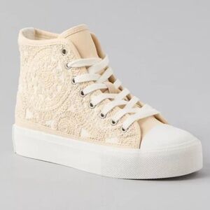 NWT American Eagle ($49.95) High Top Crochet Blush Platform Sneakers